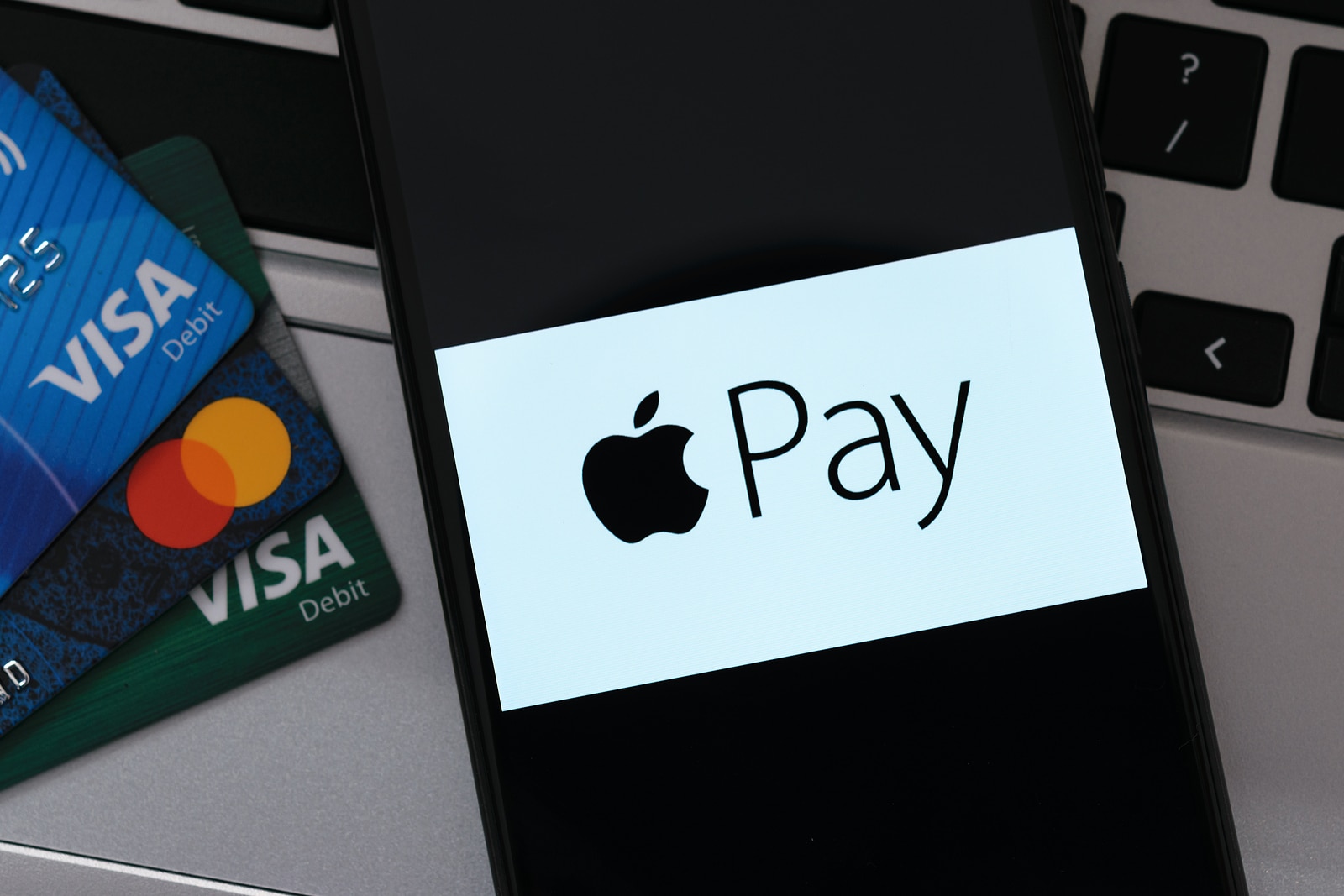 payments with Apple Pay and Visa