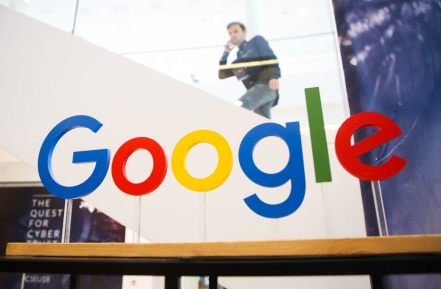 Google recruits a team of experts